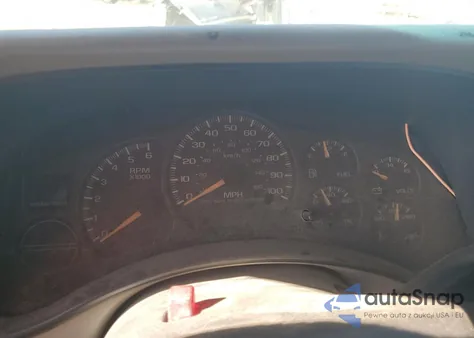 2002 Chevrolet Silverado K1500 z USA, uszkodzony, nr VIN 2GCEK19T021323359